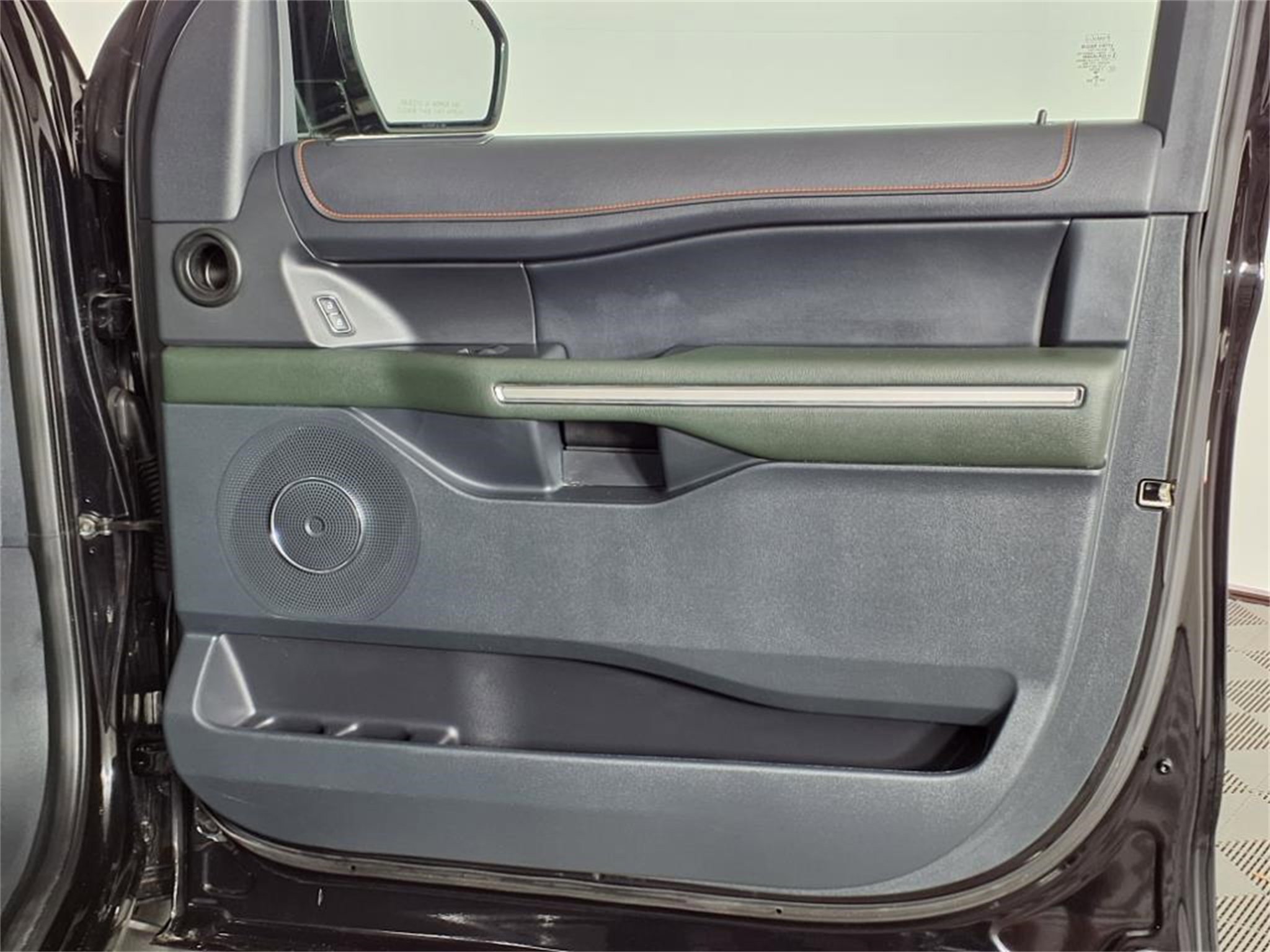 Used 2022 Ford Expedition Timberline image 8