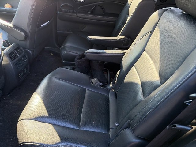 Used 2017 Honda Pilot Elite image 3