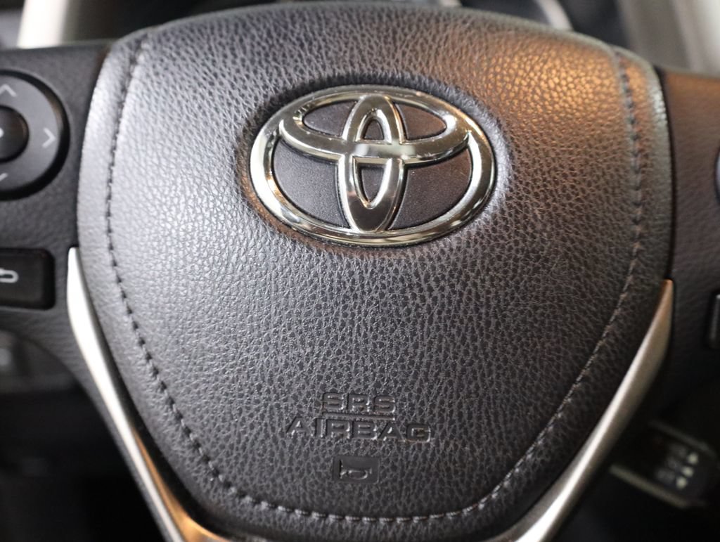 Used 2014 Toyota RAV4 XLE AWD/4WD image 14