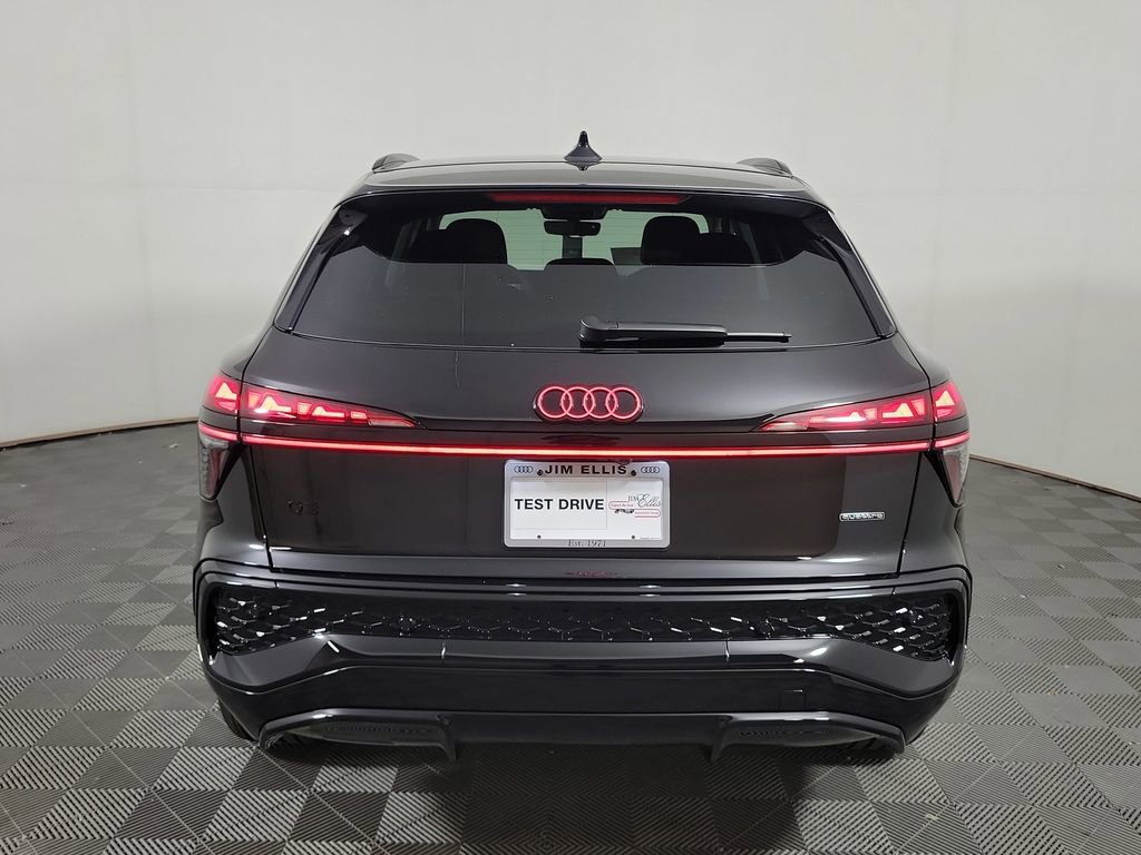 New 2026 Audi Q3 quattro 2.0T AWD/4WD image 5