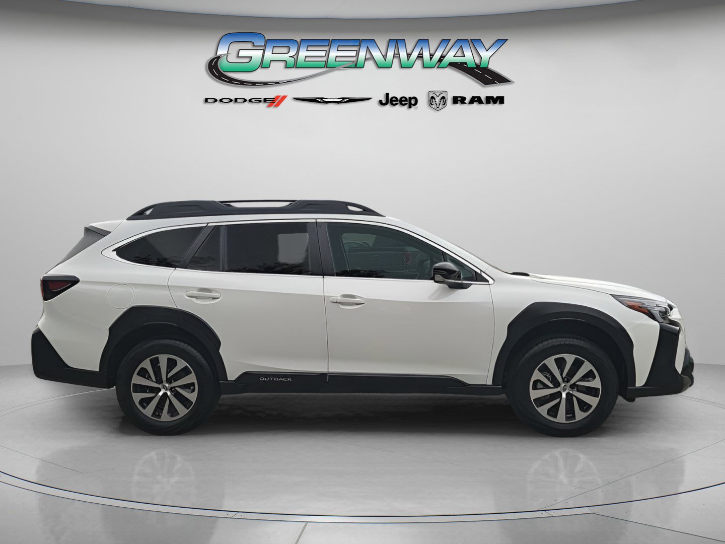 Used 2025 Subaru Outback Premium image 4