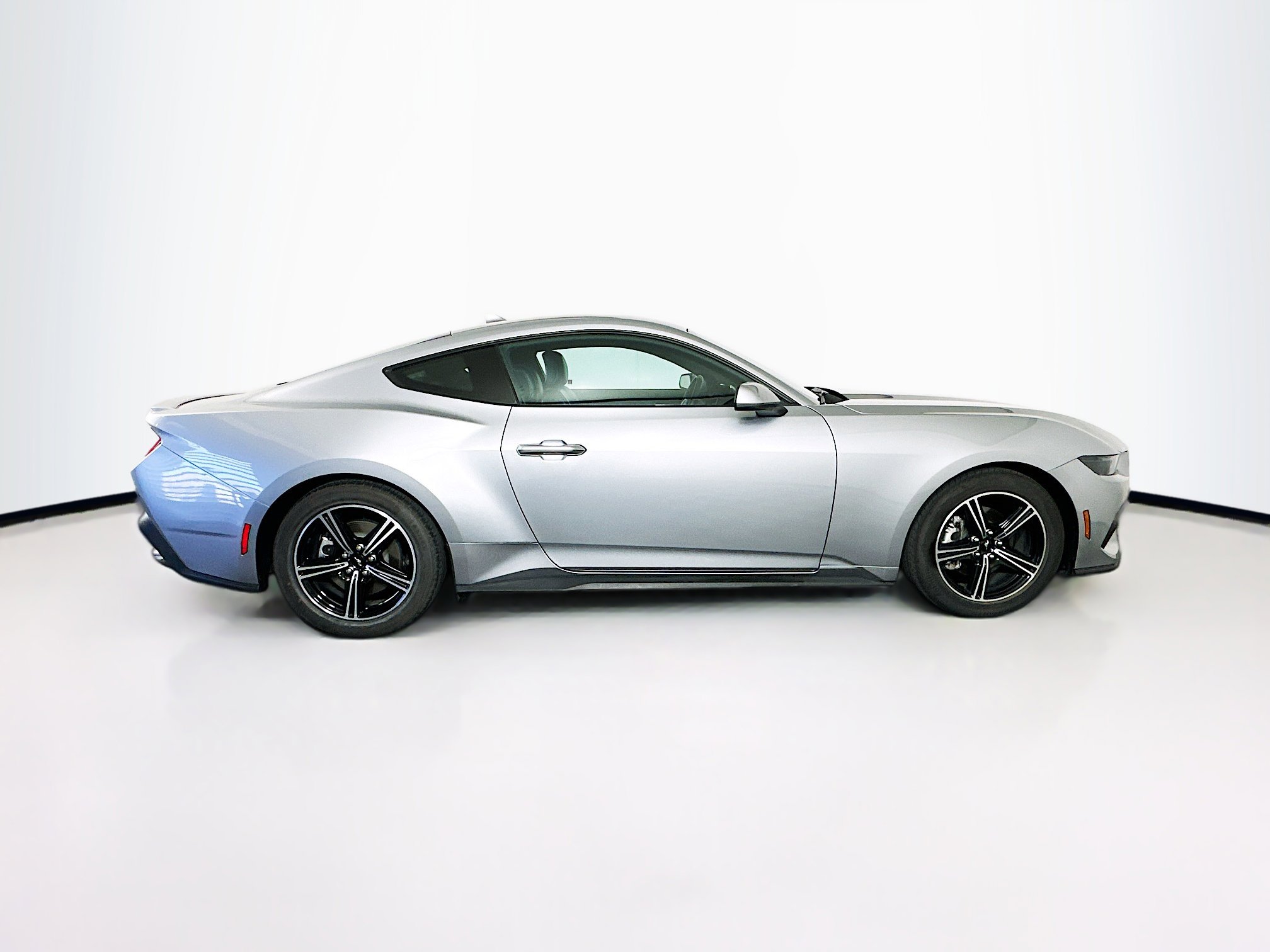 Used 2025 Ford Mustang Premium RWD image 10