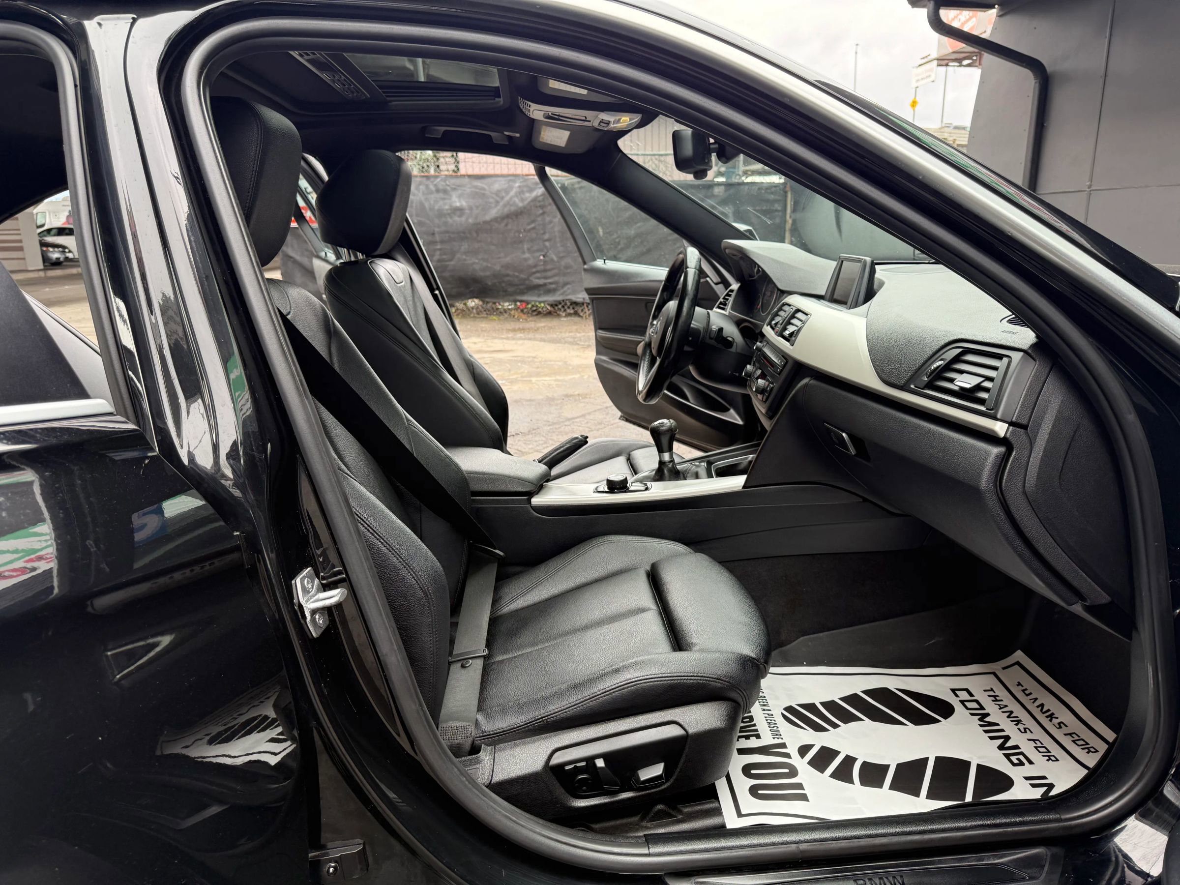 Used 2015 BMW 320i Sedan RWD image 19