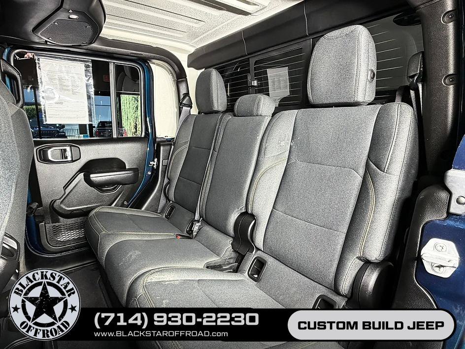 Used 2025 Jeep Gladiator Sport AWD/4WD image 17