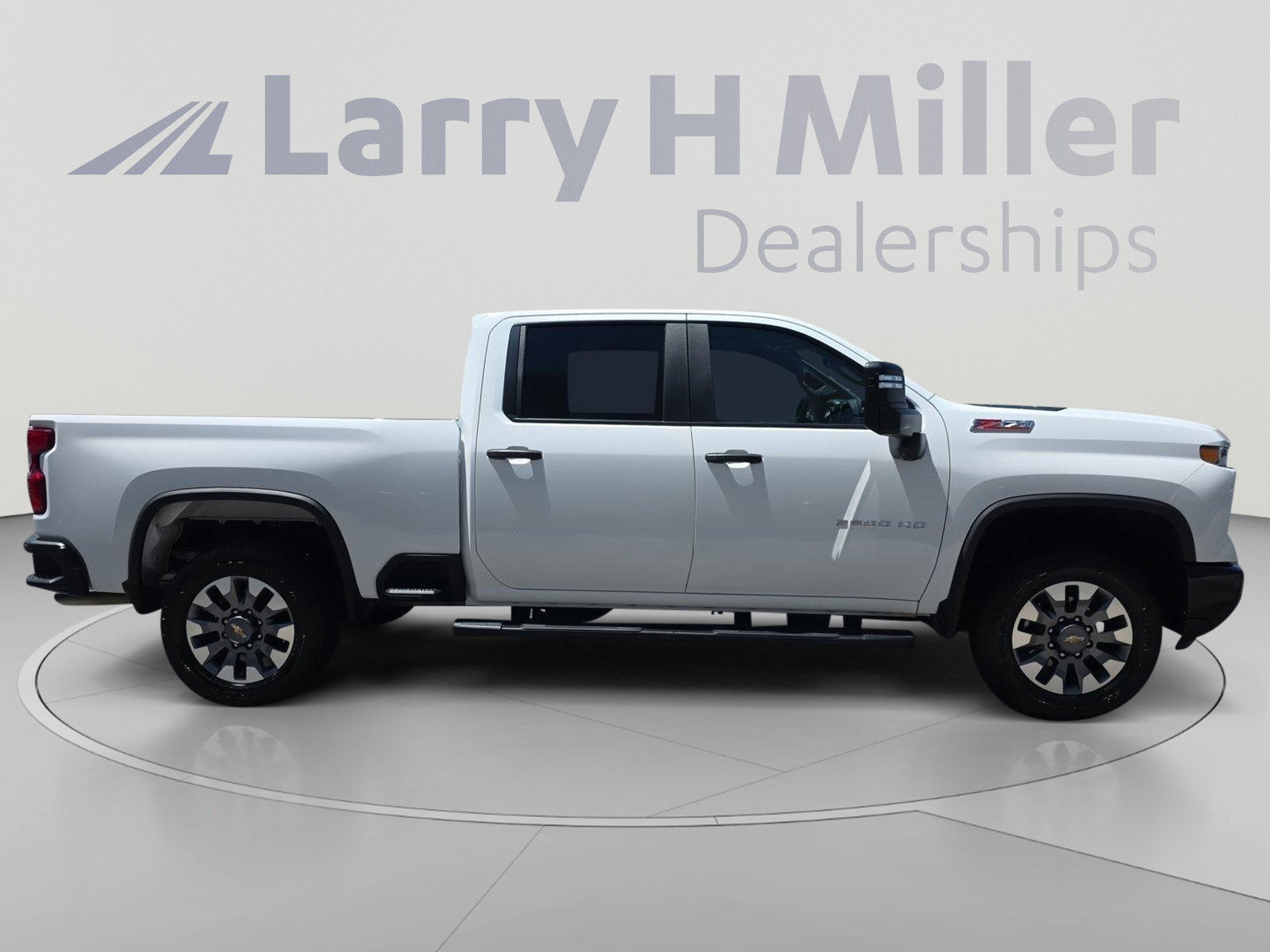 Used 2024 Chevrolet Silverado 2500 Custom w/ Custom Value Package AWD/4WD image 9