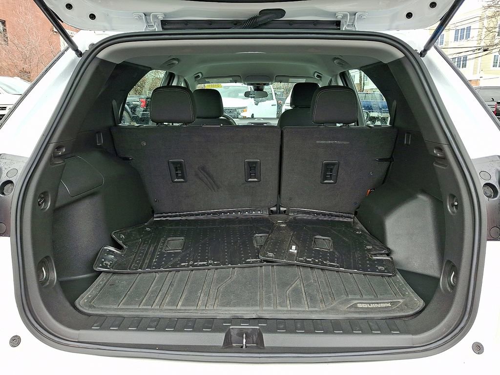Certified 2023 Chevrolet Equinox LS w/ LPO, Floor Liner Package image 29
