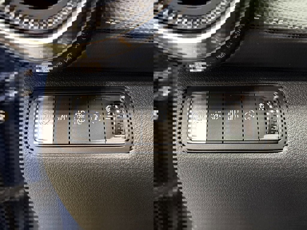 New 2026 Chevrolet Equinox LT w/ Convenience Package II image 26