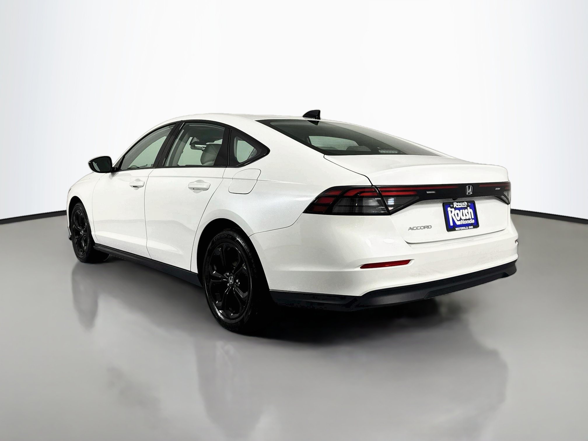 Certified 2025 Honda Accord SE image 7
