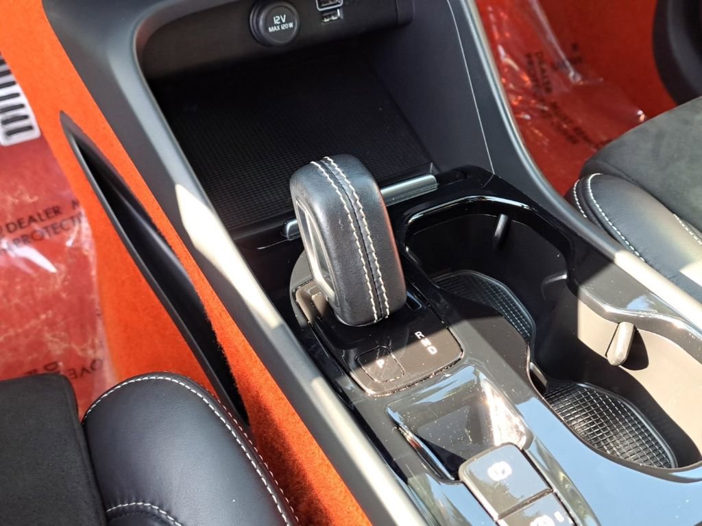 Used 2021 Volvo XC40 T4 R-Design w/ Protection Package Premier image 23