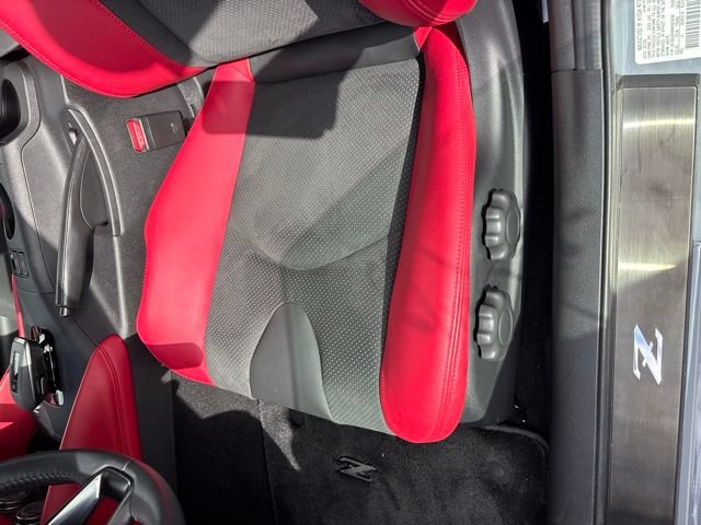 Used 2024 Nissan Z Performance w/ Floor Mat Package RWD image 9