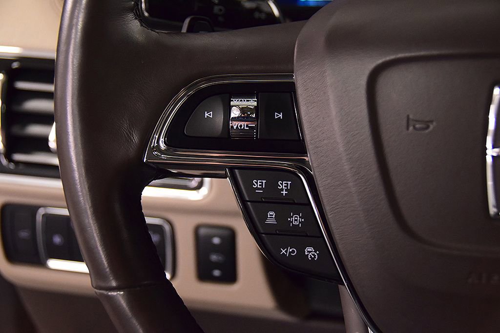Used 2022 Lincoln Navigator Reserve image 19