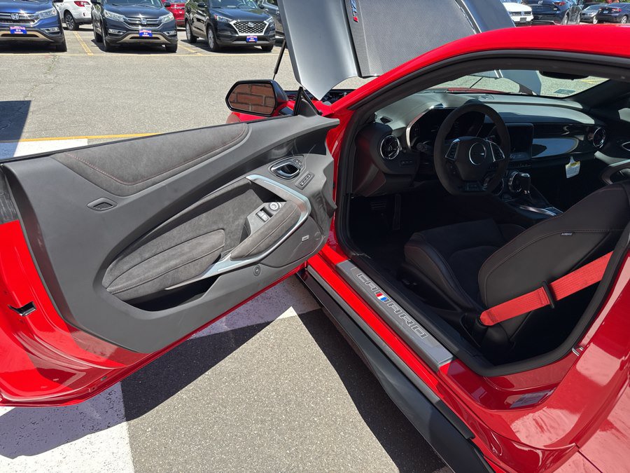 Used 2021 Chevrolet Camaro ZL1 RWD image 35