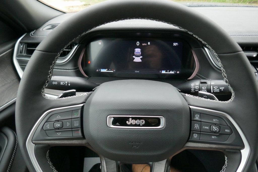 New 2025 Jeep Grand Cherokee L Limited image 24