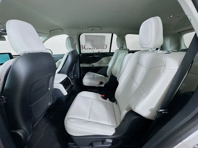 New 2026 Lincoln Aviator AWD image 24