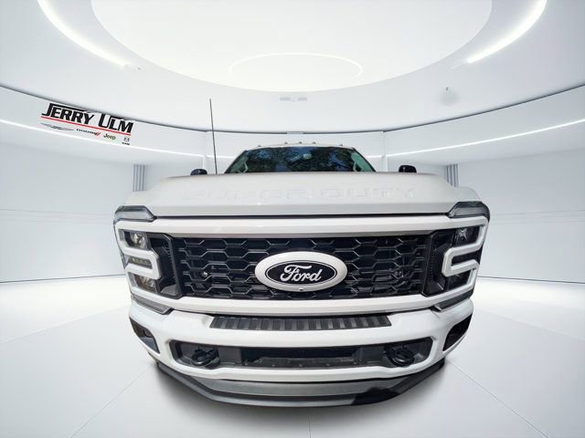 Used 2025 Ford F450 Lariat image 4