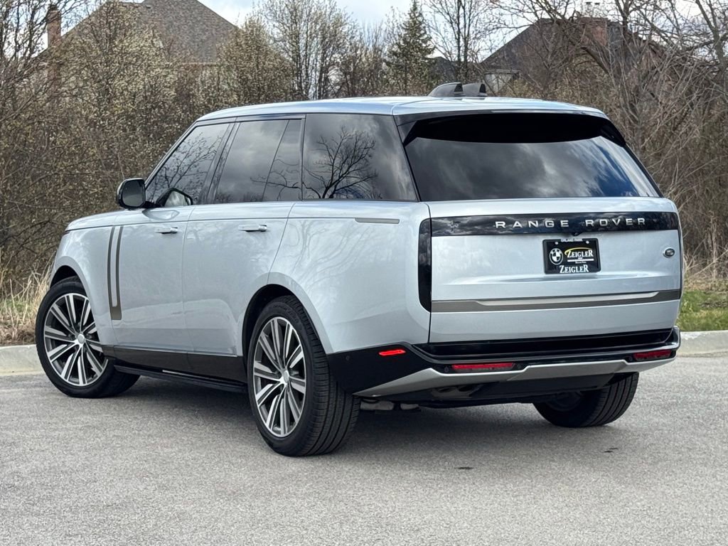 Used 2023 Land Rover Range Rover SE AWD/4WD image 4