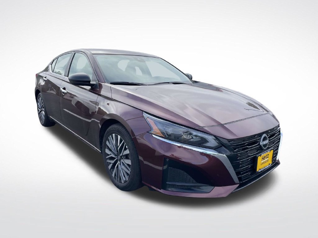 Used 2025 Nissan Altima 2.5 SV