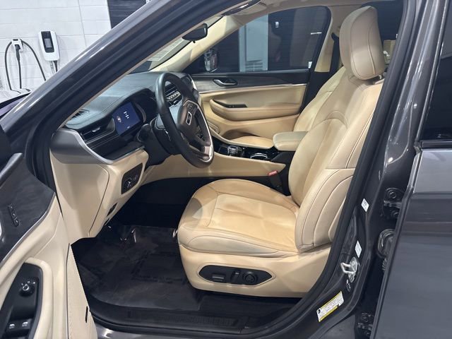 Used 2021 Jeep Grand Cherokee L Limited w/ Trailer Tow Group (B) image 11