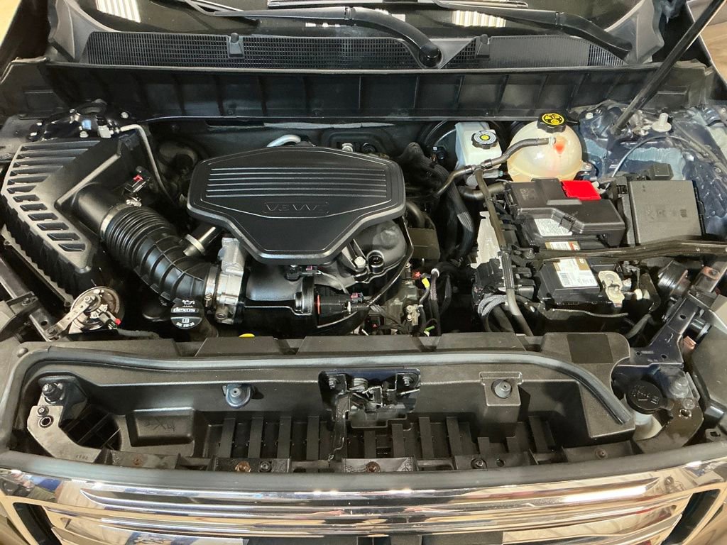 Used 2018 GMC Acadia SLE w/ LPO, Floor Liner Package image 10