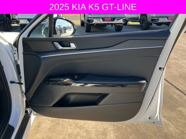 Used 2025 Kia K5 GT-Line image 11