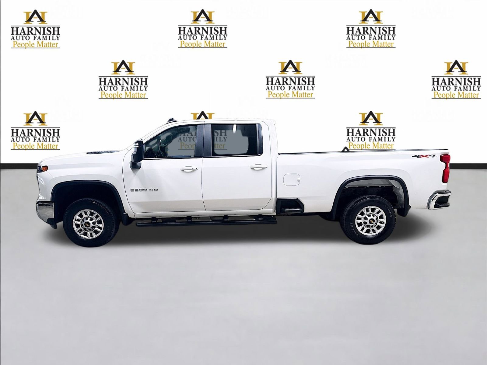 Used 2025 Chevrolet Silverado 2500 LT w/ Convenience Package image 9