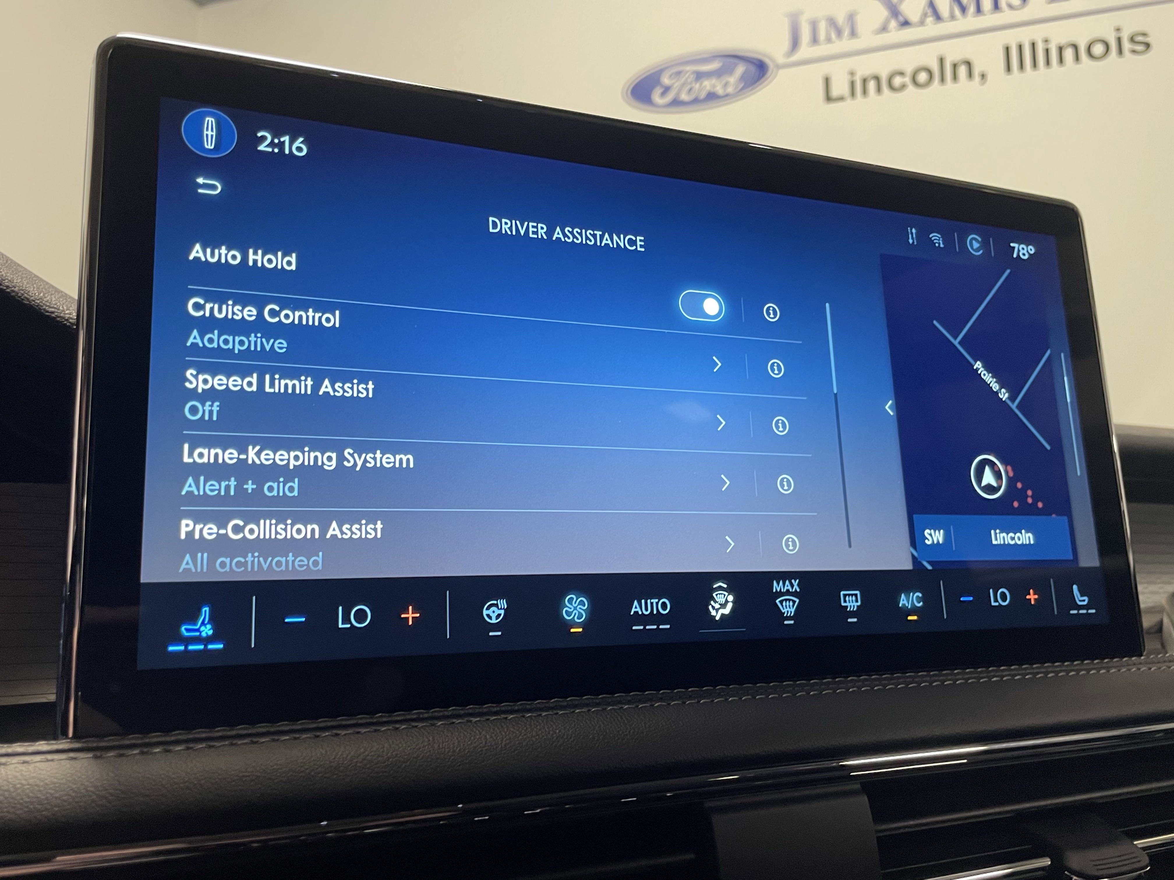 Used 2025 Lincoln Corsair AWD w/ Equipment Group 101A image 11