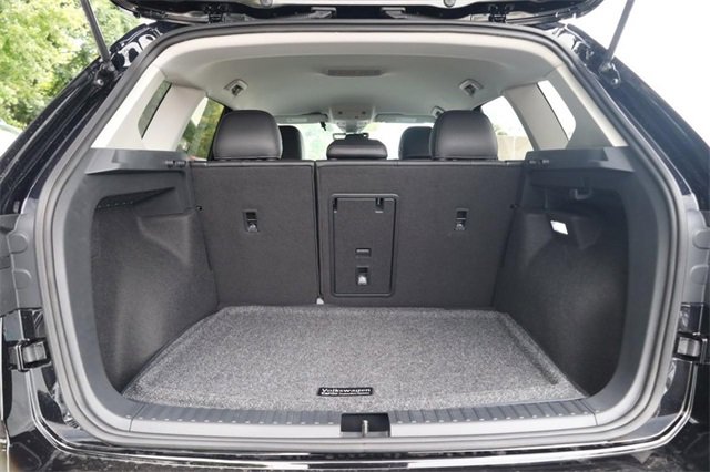 New 2025 Volkswagen Taos SE image 7