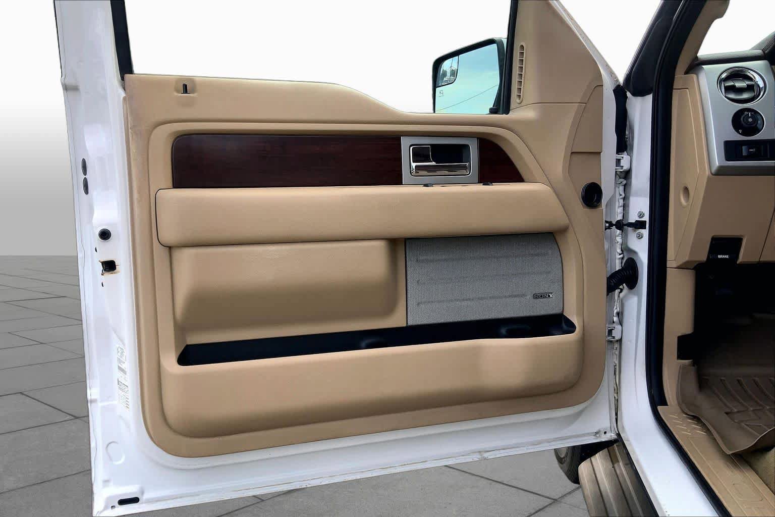 Used 2013 Ford F150 King Ranch w/ King Ranch Luxury Pkg AWD/4WD image 21