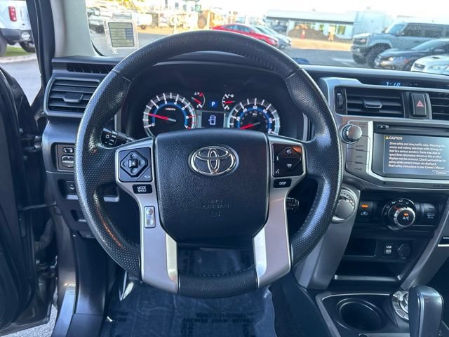 Used 2019 Toyota 4Runner SR5 AWD/4WD image 21