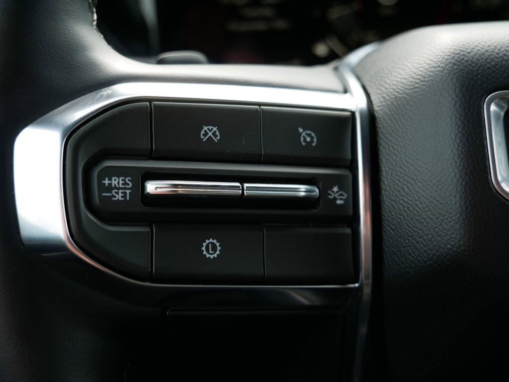 Used 2025 GMC Acadia Elevation image 23