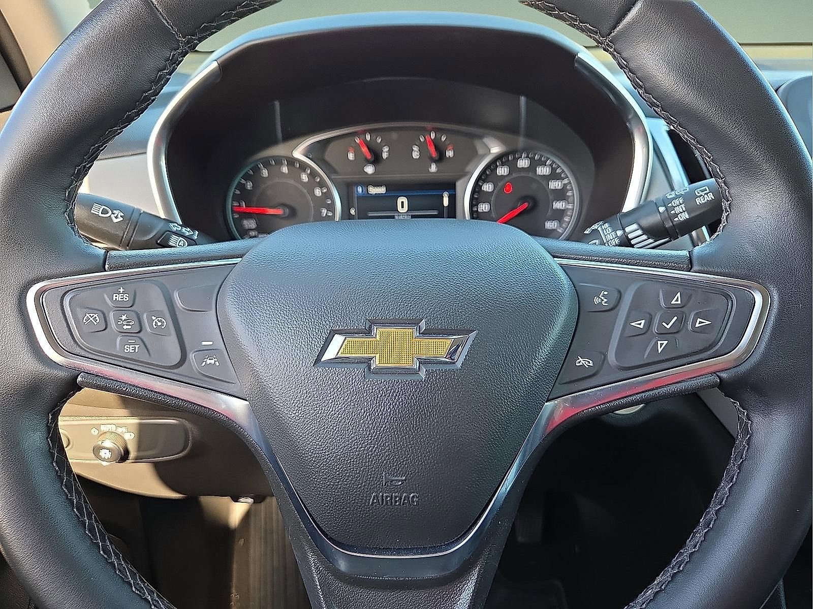 Used 2024 Chevrolet Equinox LT FWD image 24