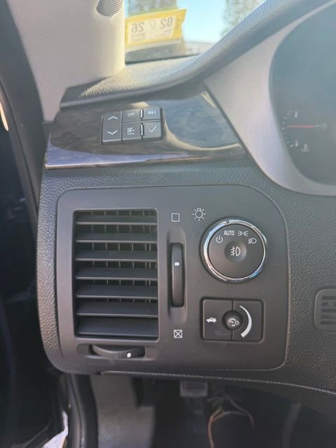 Used 2011 Cadillac DTS Limousine image 20