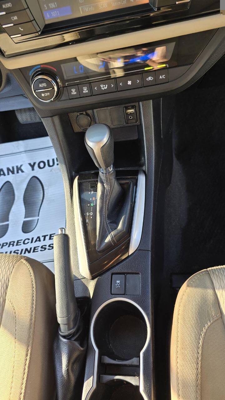 Used 2015 Toyota Corolla LE FWD image 18
