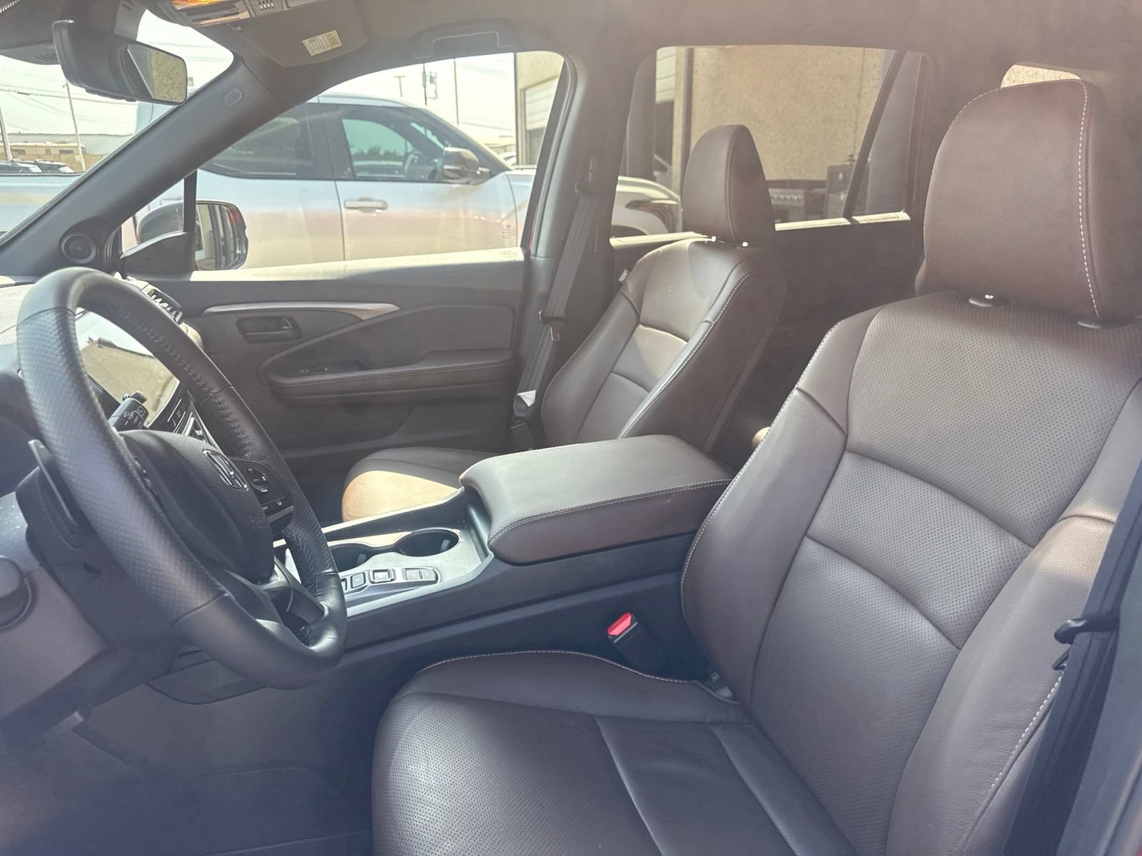 Used 2025 Honda Passport EX-L image 10