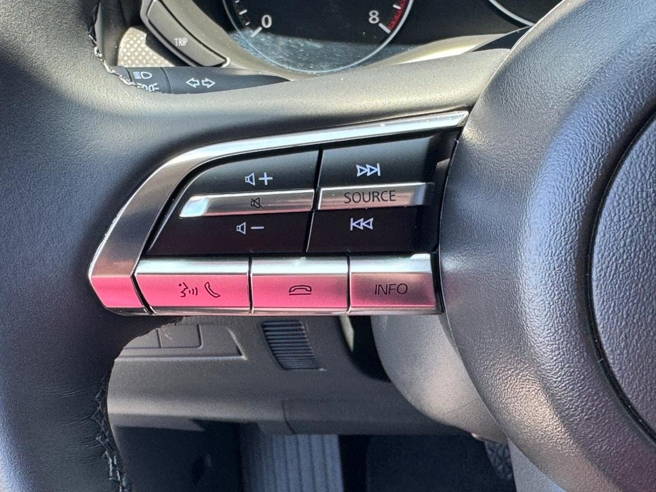 Used 2025 MAZDA CX-50 AWD 2.5 S w/ Preferred Package image 21