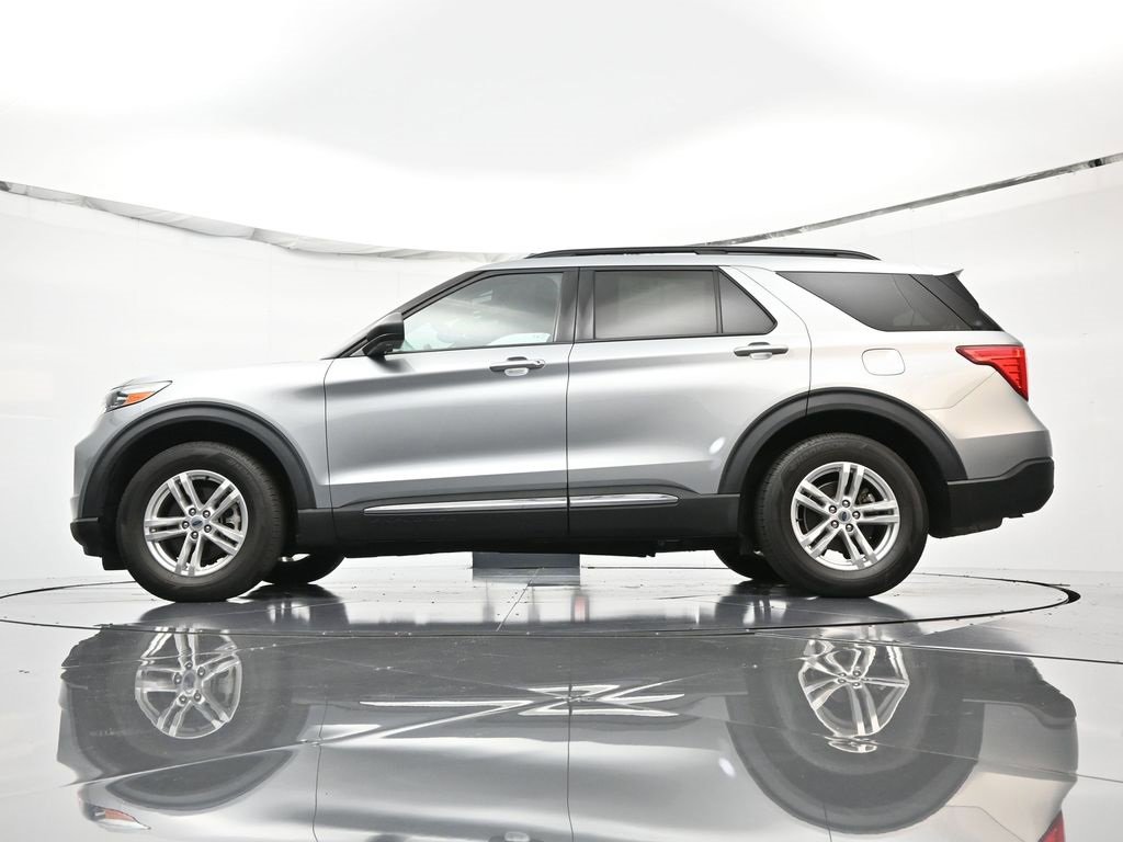 Certified 2022 Ford Explorer XLT image 61