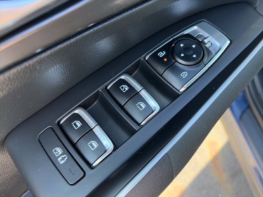 Used 2025 Kia Sorento EX w/ Panoramic Sunroof Package FWD image 18