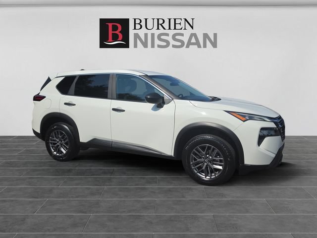 Used 2024 Nissan Rogue S FWD image 7