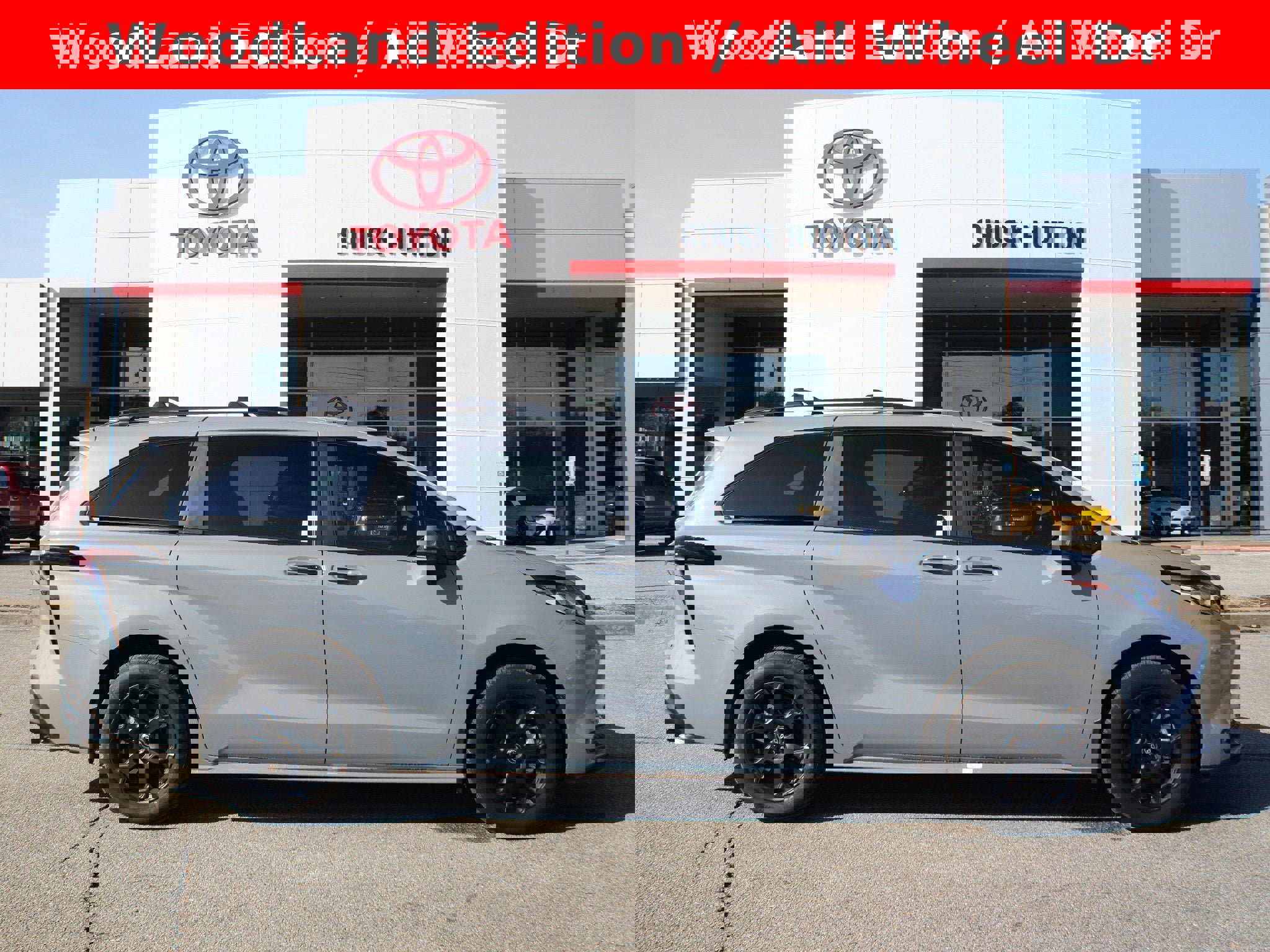 Used 2025 Toyota Sienna XLE Woodland Edition image 1
