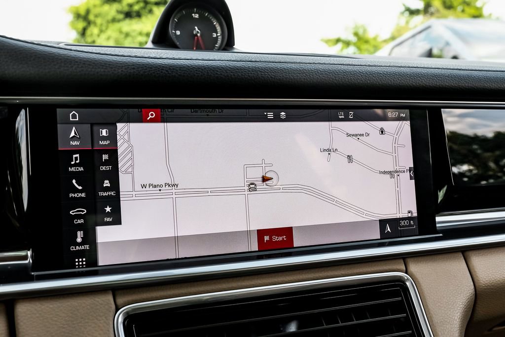 Used 2018 Porsche Panamera 4 AWD/4WD image 19