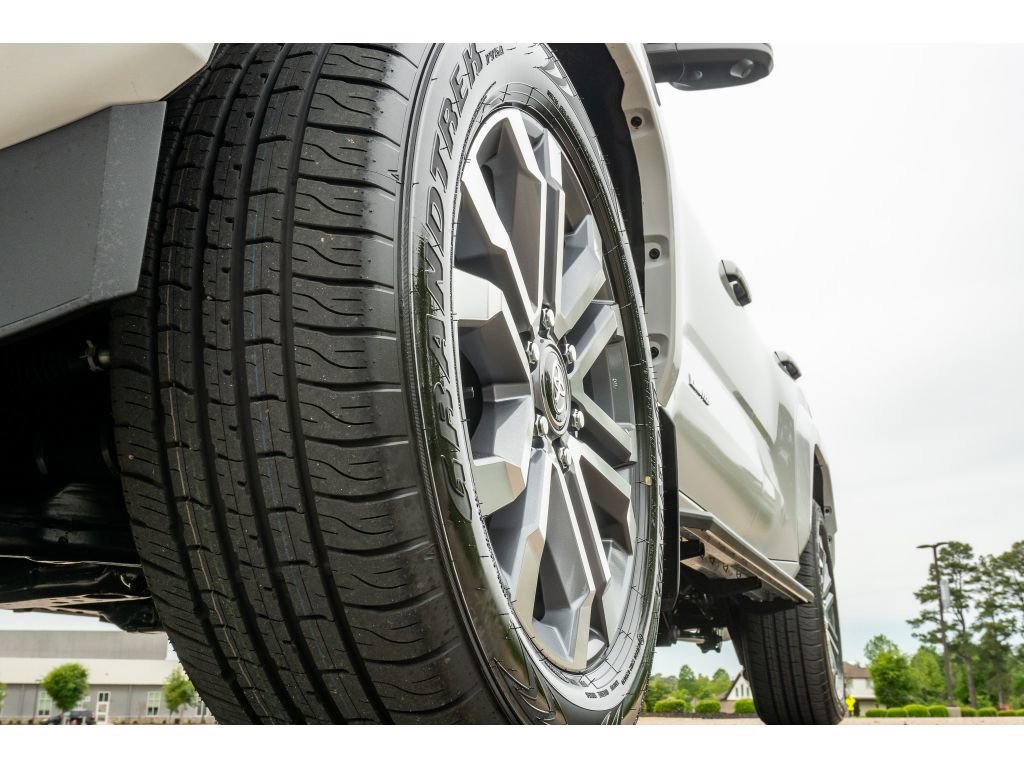 New 2026 Toyota 4Runner Limited AWD/4WD image 9