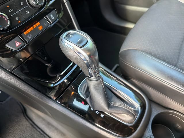 Used 2021 Buick Encore Preferred AWD/4WD image 24