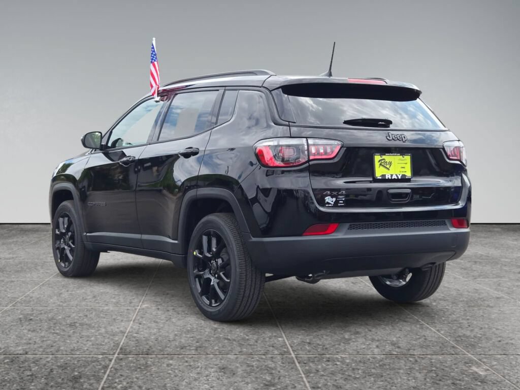 New 2026 Jeep Compass Latitude AWD/4WD image 7