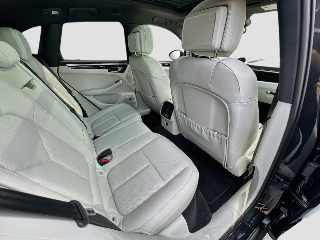 New 2026 Porsche Macan AWD/4WD image 28