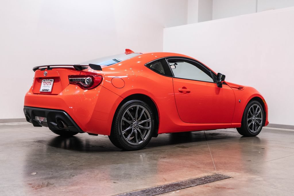 Used 2017 Toyota 86 860 Special Edition RWD image 9