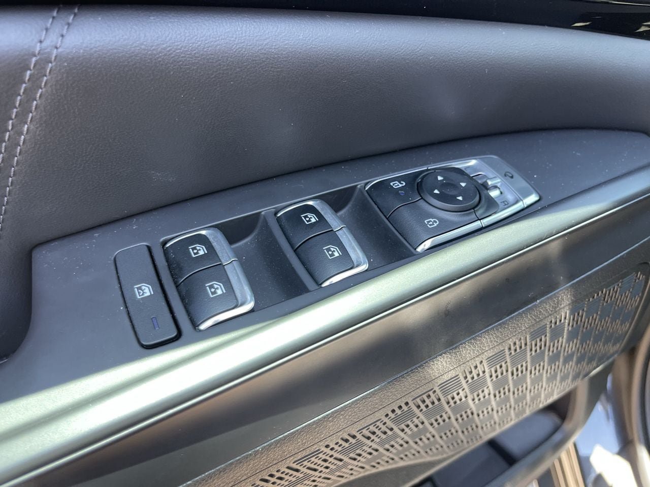 Used 2025 Kia Carnival SX Prestige FWD image 11