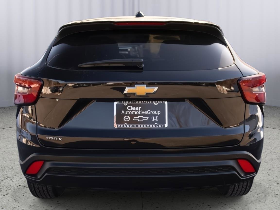 Used 2024 Chevrolet Trax LS w/ LS Convenience Package image 21