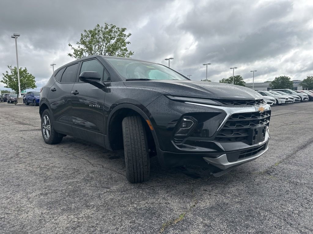 Used 2023 Chevrolet Blazer LT AWD/4WD image 12