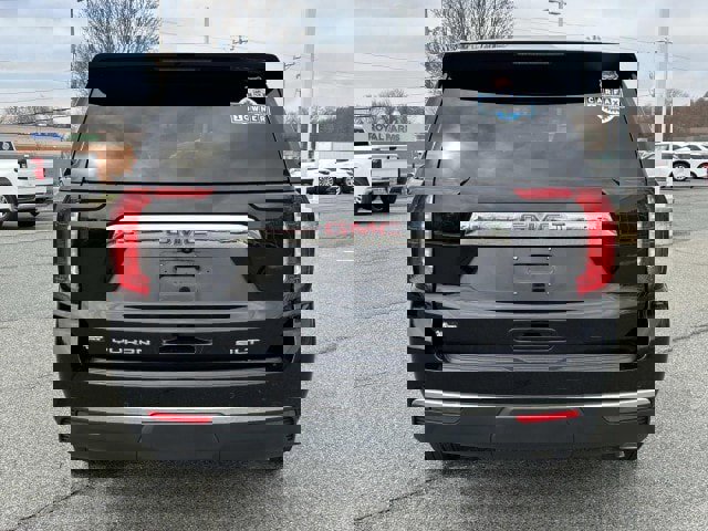 Used 2022 GMC Yukon SLT w/ SLT Luxury Package image 4