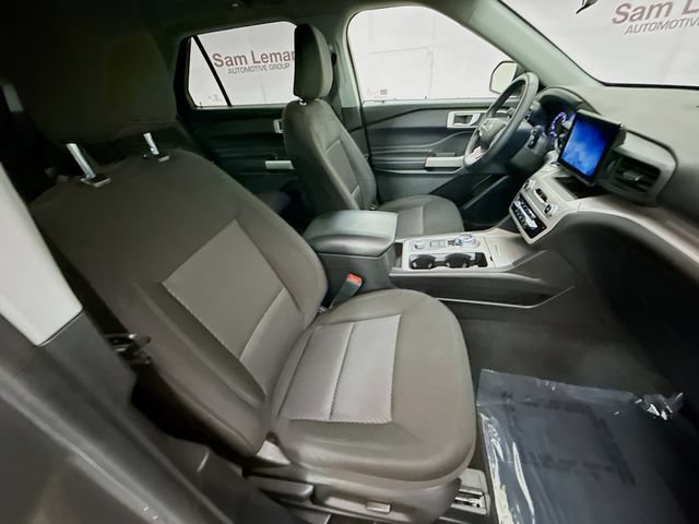 Used 2023 Ford Explorer XLT w/ Class IV Trailer Tow Package AWD/4WD image 27